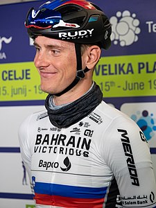 Matej Mohorič (2022 Team Bahrein Victorious v2) .jpg