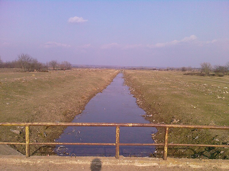 File:Meliracioni kanal - panoramio.jpg