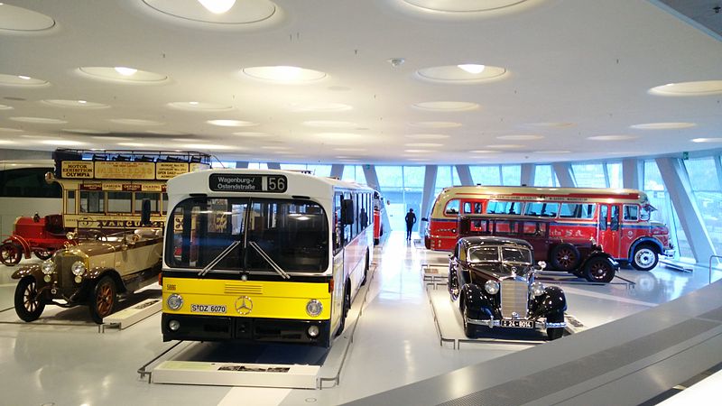 File:Mercedes-Benz Museum IMG 20141112 152200 (15229379514).jpg