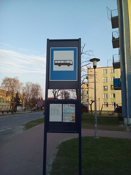 File:Międzyrzec-Podlaski-bus-stop-180410.jpg