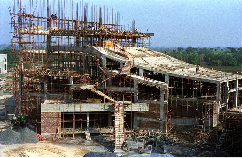 File:Mini Auditorium Under Construction - Convention Centre Complex - Science City - Calcutta 1995 498.JPG