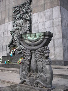 Monument herois gueto Varsovia.JPG