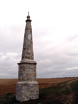 Monument van de meridiaan van Parijs, die ook door Manchecourt loopt