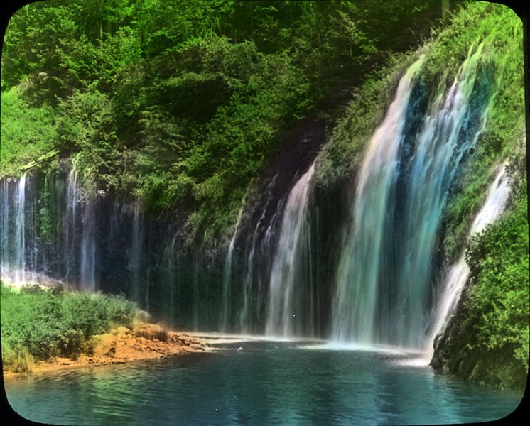 File:Mossbrae Falls-California (3654958505).jpg