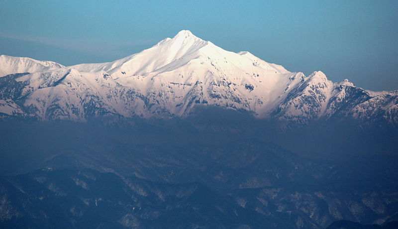 File:Mount Kasa from Mount Kurai.jpg