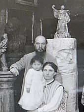 Photo ( c. 1913) of Antoine Bourdelle with Cléopâtre Sevastos, Rhodia Dufet Bourdelle.