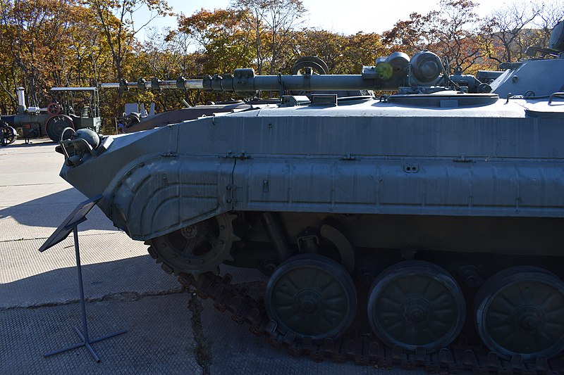 File:Old military hardware at Voroshilovsky battery museum 170.jpg