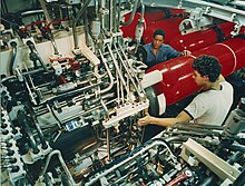 Torpedo room aboard Zeeleeuw Onderzeeboot Hr.Ms. Zeeleeuw (S803) boegbuiskamer. Torpedoladen (2158 017264).jpg