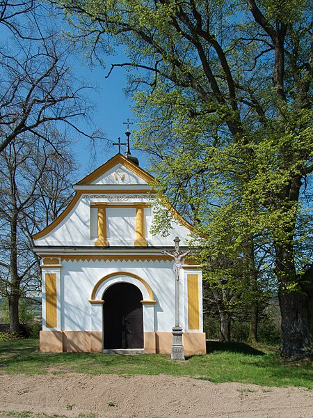 File:Přechovice - kaple 2.jpg