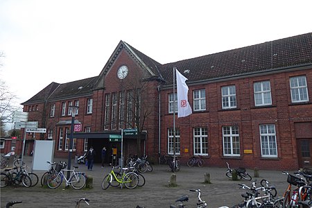 P1020943 Bahnhof Husum 2019