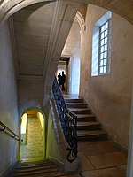 Σκάλα στο εσωτερικό του μουσείου