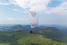 "Parapente_-_166.jpg" by User:ArionEstar