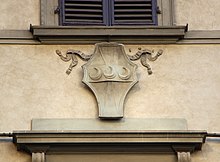 The Strozzi coat of arms Piazza degli Strozzi 5, casa adorni, 02 stemma strozzi.jpg