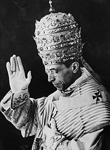 Coronation photograph of Pius XII, 1939 Pio XII.jpg