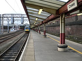 Platform 2 at Crewe railway station.jpg