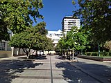 Edificio de la Municipalidad de Rancagua desde la Plaza de los Héroes de Rancagua.