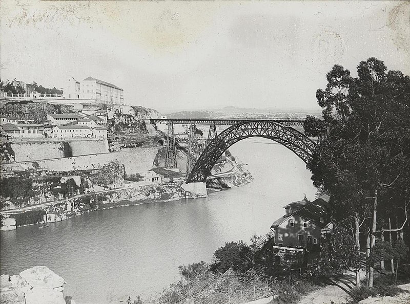 File:Ponte Maria Pia e Seminário Maior do Porto crop.jpg