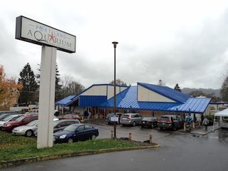 <span class="mw-page-title-main">Portland Aquarium</span> Defunct aquarium in Oregon, United States