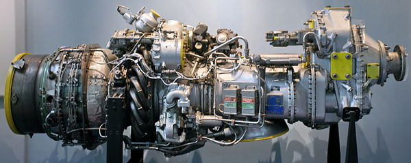 Pratt & Whitney Canada PW123, from right to left: propeller mount, gearbox, air intake below, accessories surrounding the compressor, combustor, turbi