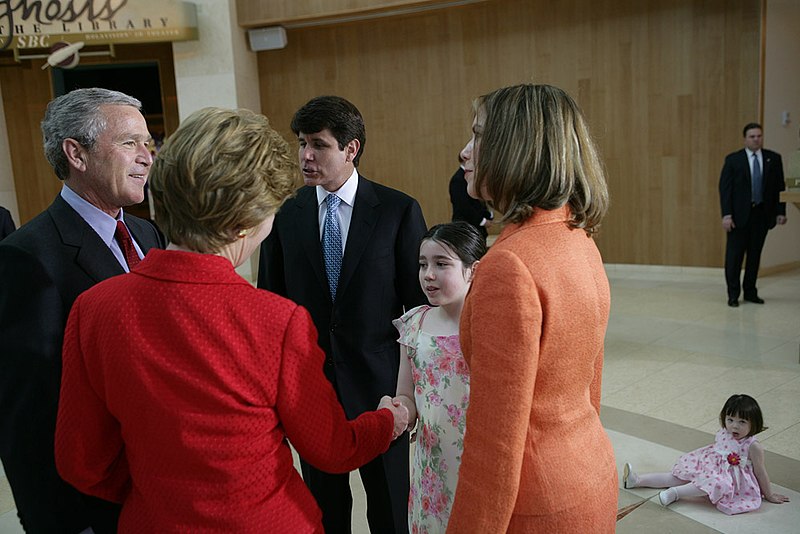 File:President George W. Bush and Mrs. Laura Bush Greet Governor Rod Blagojevich and Family Prior to the Dedication Ceremony of the Abraham Lincoln Presidential Library and Museum in Spr - DPLA - 88fdf8ce6b8b877b7e8e8ae2b21e7713.jpg