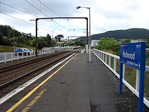 Redwood railway station, looking south from the north-end (up) platform