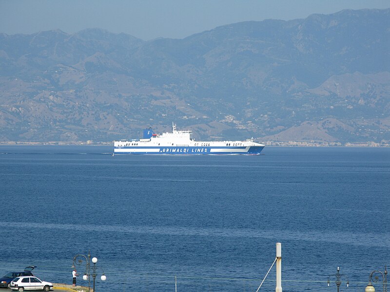 File:Ro-Ro ship Eurocargo Genova transiting the Strait of Messina - 20 July 2010 - (1).jpg