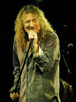The Honeydrippers, the short-lived supergroup fronted by Robert Plant, topped the chart with "Sea of Love". Robert Plant at the Palace Theatre, Manchester.jpg