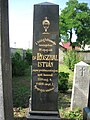 English: The grave of teologist István Roszival in town quarter Nitriansky Hrádok Slovenčina: Hrob teológa Štefana Rosivala v mestskej časti Nitriansky Hrádok Magyar: Roszival István teológus sírja Kisvárad városrészben.