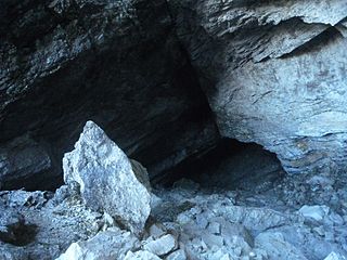 Schneckenlochhöhle Eingang