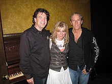 Serabee with Paul McCulloch and
Michael Bolton, 2009 Sera Buras 2009.jpg