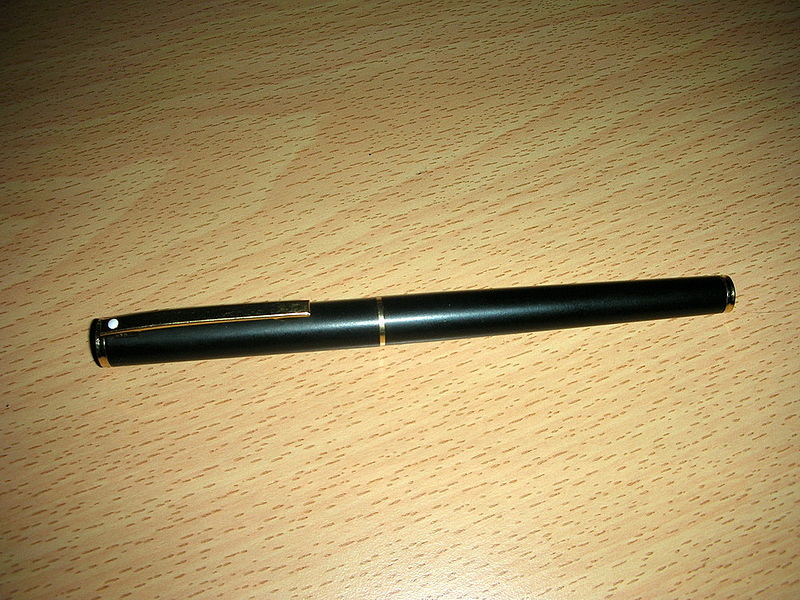 File:Sheaffer fountain pen 1.jpg