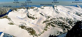 Vue de la moitié méridionale des glaciers de la Vanoise depuis le sommet de la dent Parrachée.