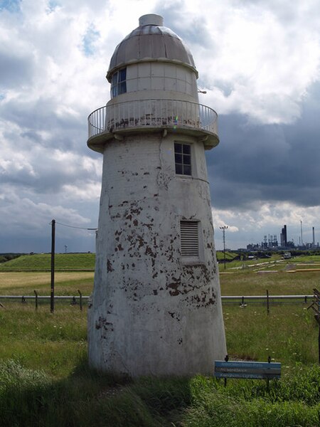 File:South Killingholme Lighthouse - geograph.org.uk - 869793.jpg