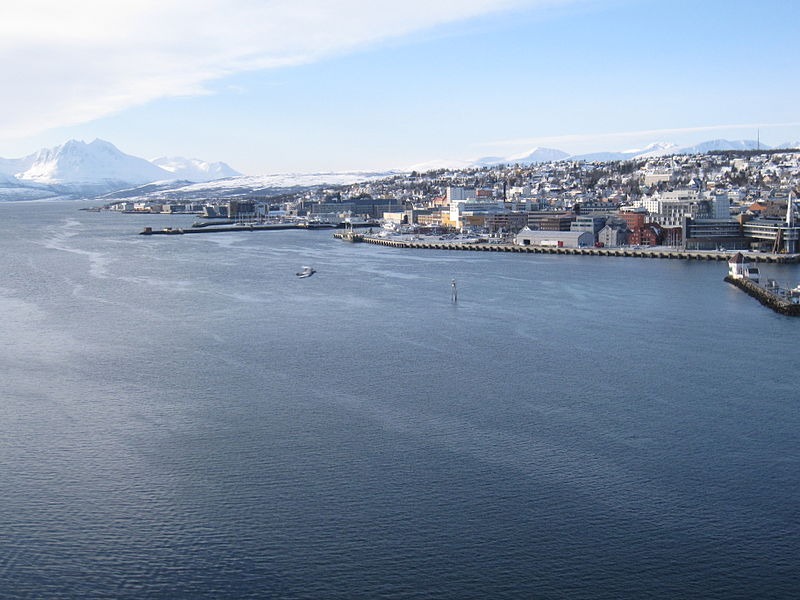 File:Southern Tromsø (8528099818).jpg