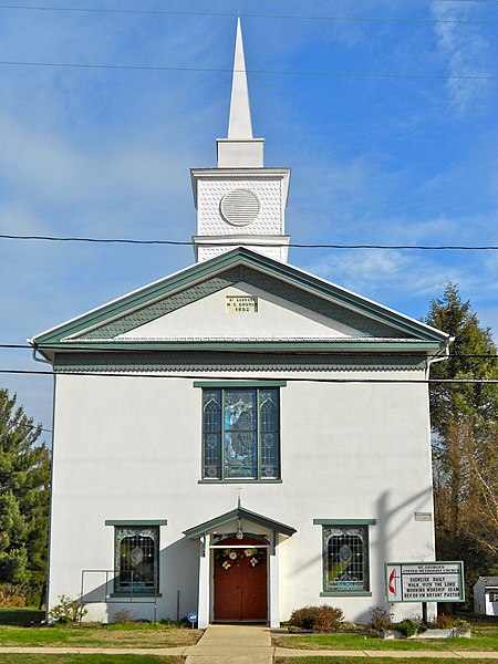 File:St Georges DE U Methodist.JPG