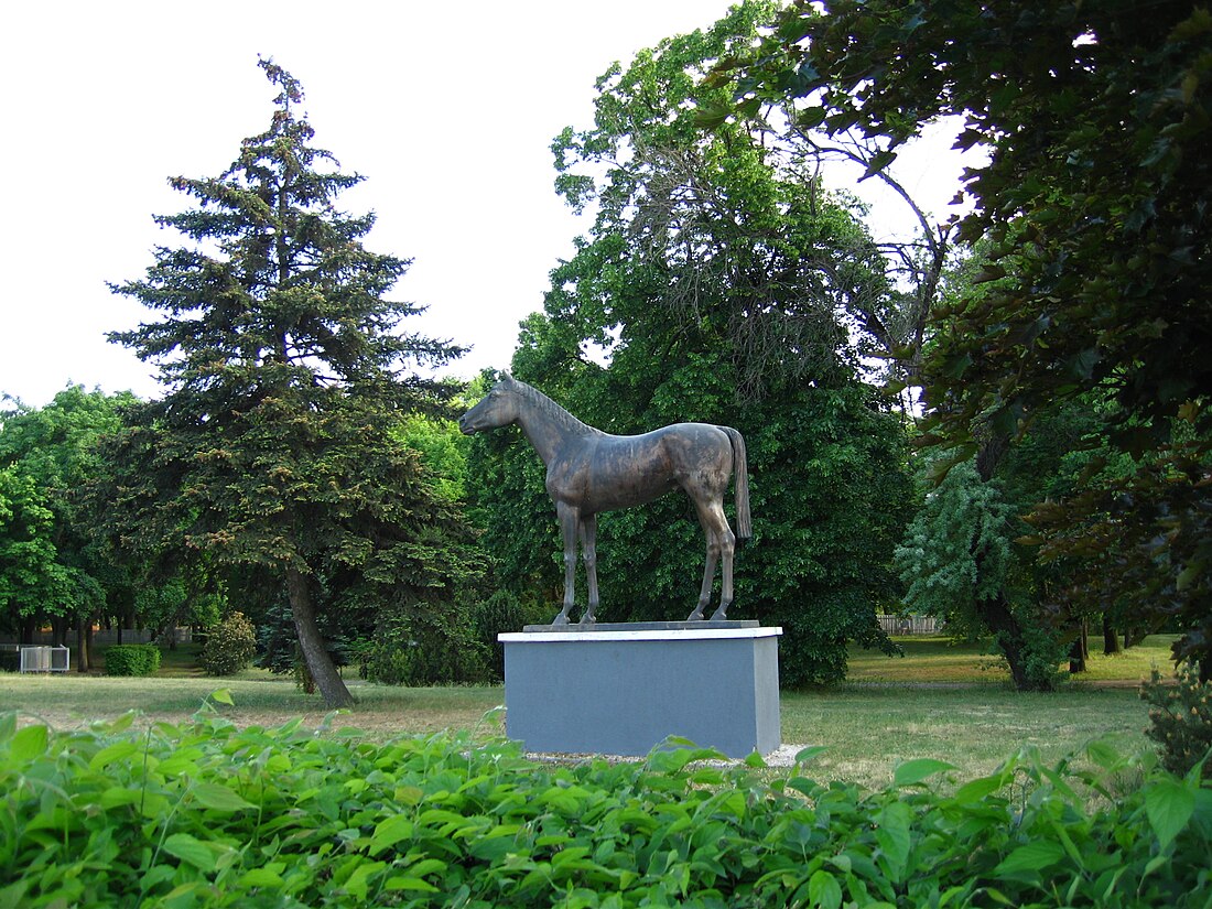 File:Statue of Imperial.JPG