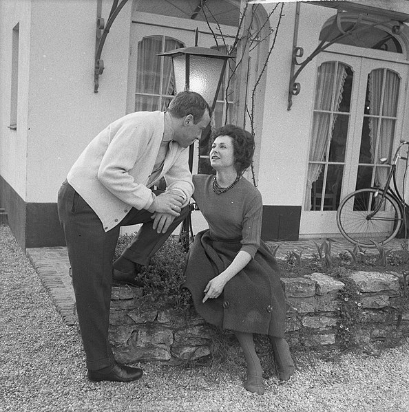 File:TV eenakter De Eenhoorn Johnny Kraaijkamp en Betsy Smeets, Bestanddeelnr 912-2348.jpg