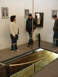 The gallows at the Nicosia Central Prison, now a museum (2006) The gallows at Central Jail of Nicosia.JPG