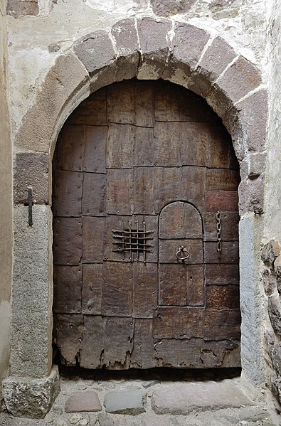 File:Trostburg Portal innen.JPG