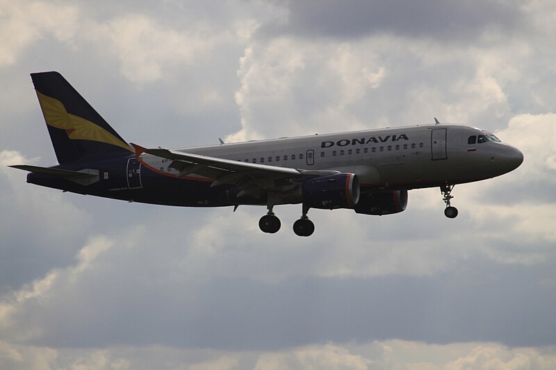 File:VP-BBU Airbus A319 Donavia (7976456014).jpg