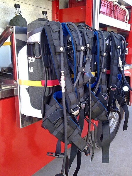 File:Viatura bombeiros abts09.jpg