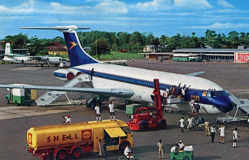 File:Vickers VC-10 G-ARVL Nigeria Aws Ikeja 1969 edited-2.jpg