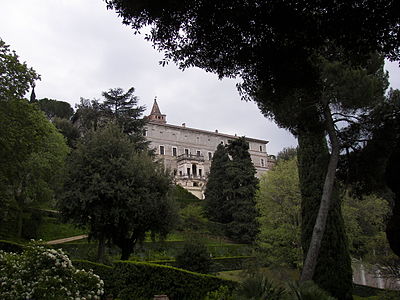 Villa d'Este garden 8.jpg