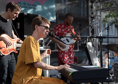 Violetta Parisini (Schwendermarkt Grätzelfest) 2018-06-09 von Tsui mit Canon-Equipment