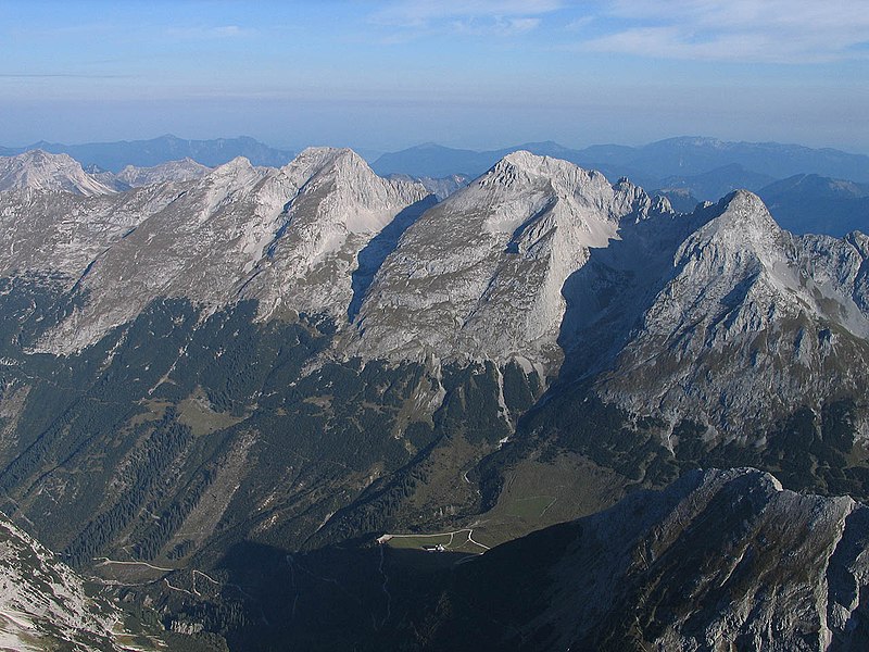 File:Vogelkarspitze bis Grabenkarspitze HQ.jpg