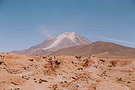 Вулкан Оллагуэ - Panoramio.jpg