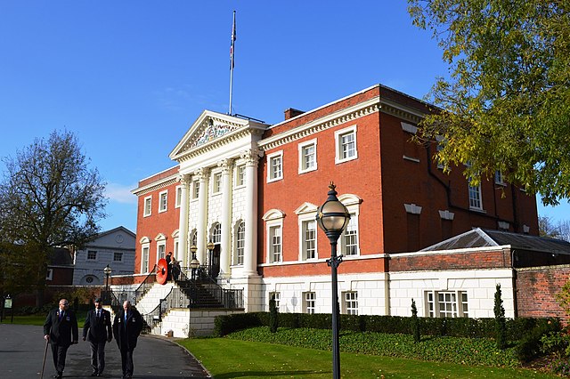 Image: Warrington Town Hall   geograph.org.uk   4238894