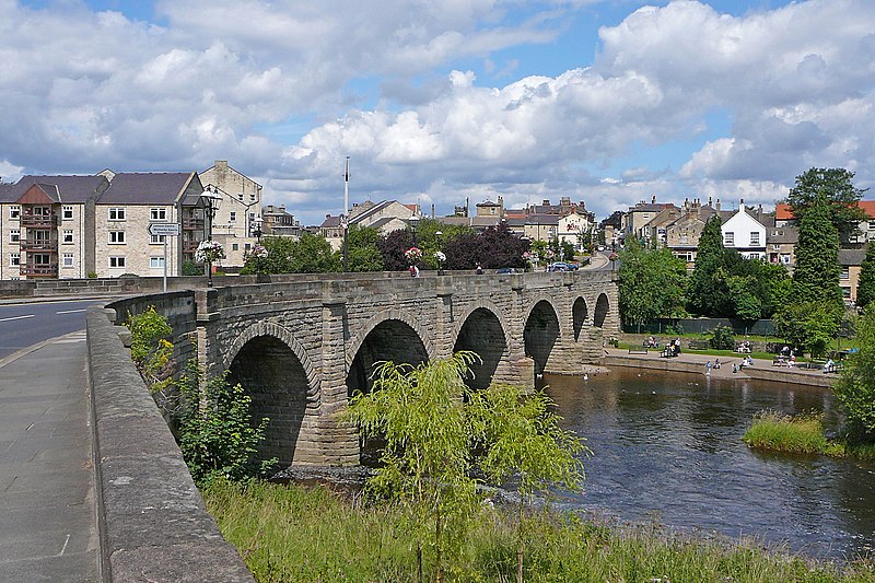 File:Wetherby from the South.jpg