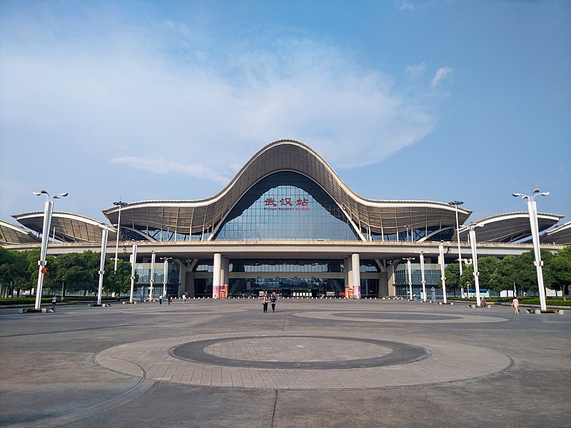 Berkas:Wuhan Railway Station.jpg