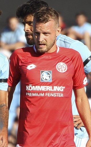 <span class="mw-page-title-main">Daniel Brosinski</span> German footballer (born 1988)